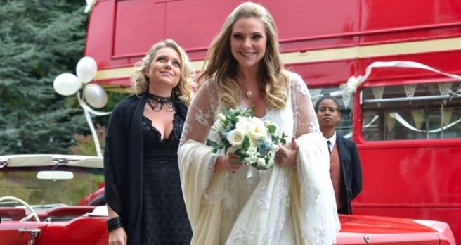 We can see it! Everyone thinks Roxy is STILL alive in Eastenders