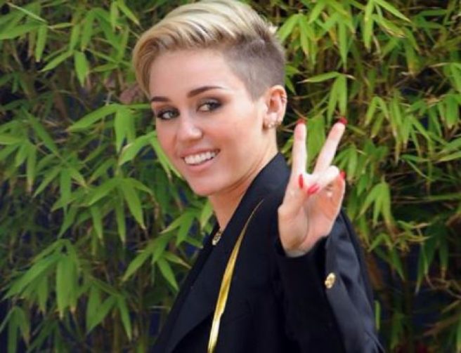 Fan of the peace sign? THIS may force you to switch up your pose
