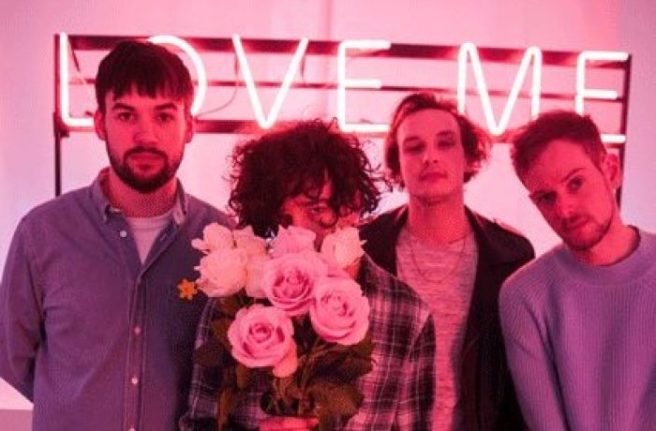 Fans were left very confused by The 1975’s Brit Awards performance