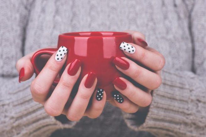 9 things every woman with incredible nails does on the REG