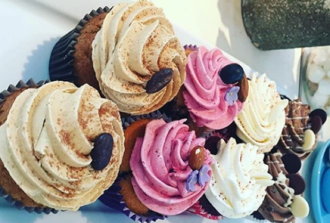 Public Service Announcement: Gin and tonic cupcakes are in Dublin
