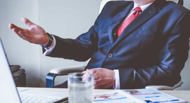 Let’s talk about money, honey! 3 top tips for negotiating your salary