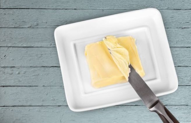 The butter debate: Twitter is in combat over where to put the butter