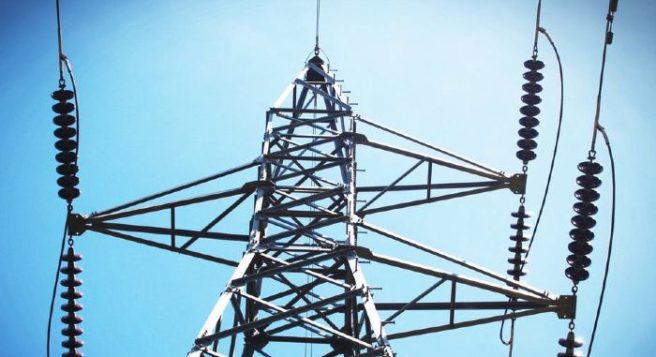Nearly 1,600 homes experiencing loss of power this morning