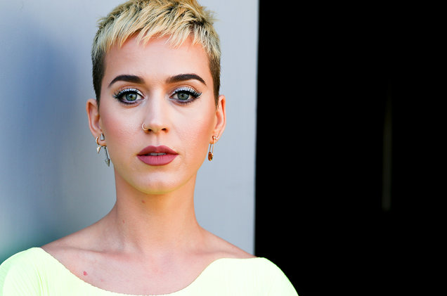 Katy Perry pays moving tribute to Manchester victims at London gig