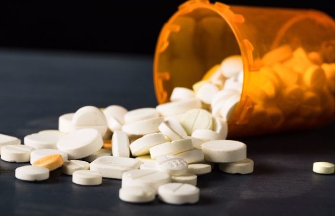 Experts link risk of heart attack to regular use of painkillers