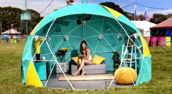 A mini-fridge, VR set and security: The first ever smart tent is here