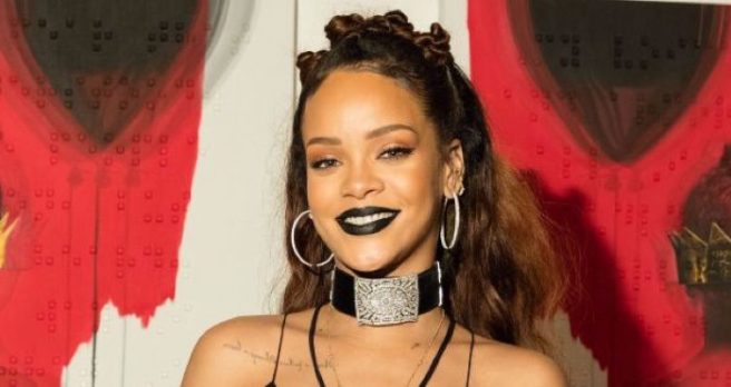Oh na na, what’s his name? Riri has a delicious new mystery man