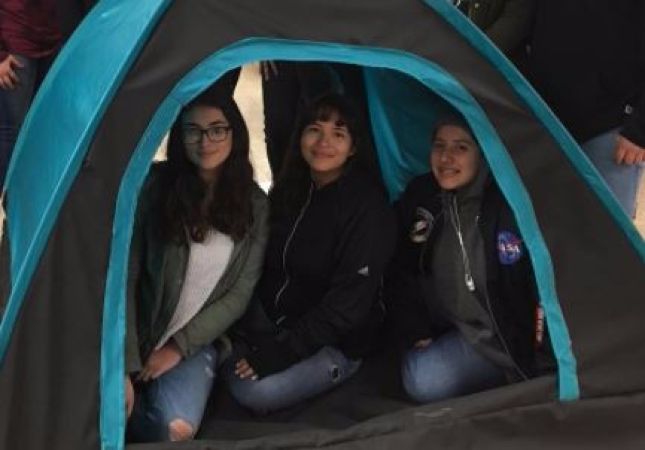 Teenage girls create solar-powered tent amid chronic homeless crisis