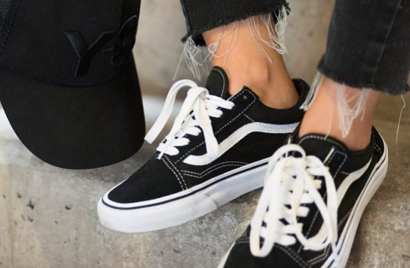 Old Skool Vans got a very sporty 