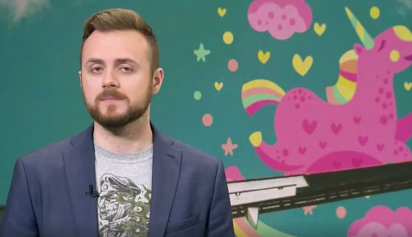 ‘One-way ticket’ TV presenter advises gay people to leave Russia