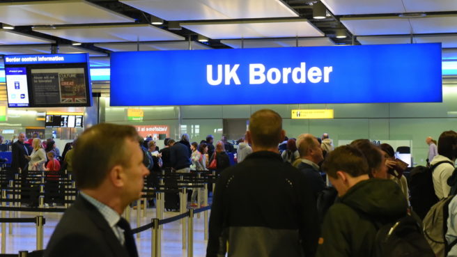 UK-EU freedom of movement to end by March 2019, minister says