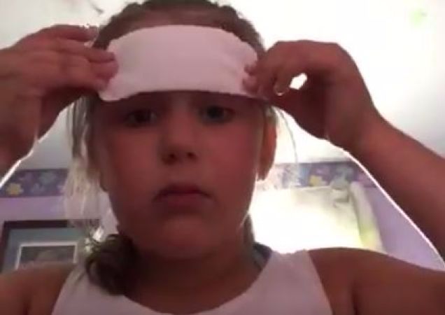 Trending: 8-year-old improvises with a pad during make-up tutorial