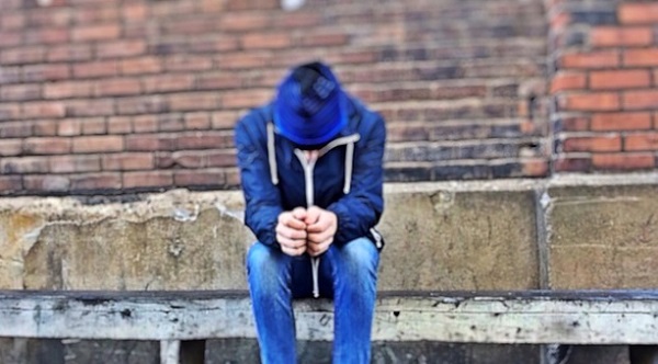 Cambridge student apologises for burning £20 in front of homeless