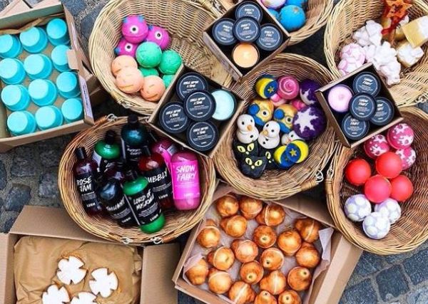 Lush has revealed its Christmas collection, so DECK THE HALLS