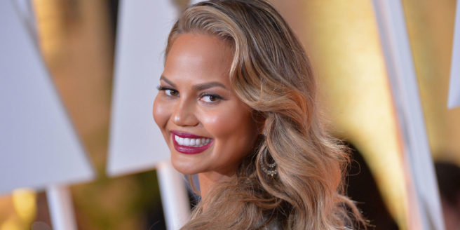 Chrissy Teigen just dealt with her accidental nip-slip like a pro