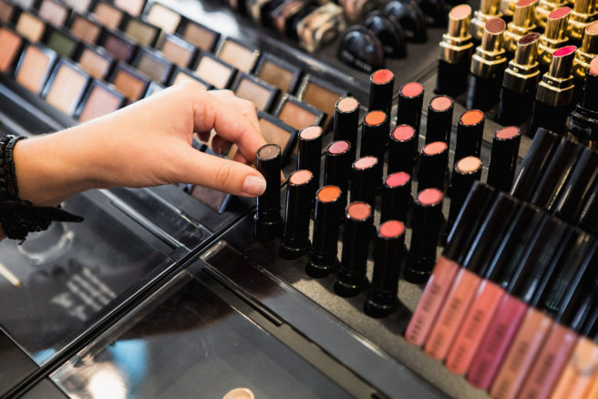 In-store makeup testers could carry infectious bacteria, experts warn
