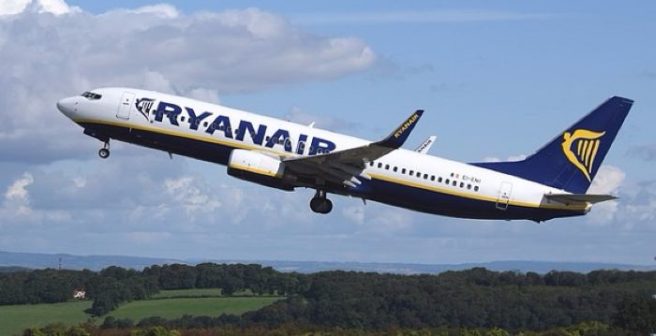 Ryanair’s Dublin-based pilots vote in favour of industrial action