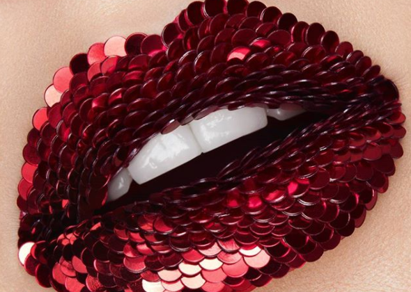 Ladies! Sequin lips are here for a next-level festive makeup look
