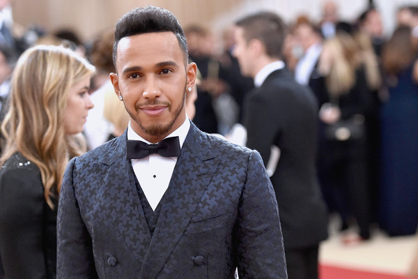 Lewis Hamilton apologises for ‘boys don’t wear dresses’ comment
