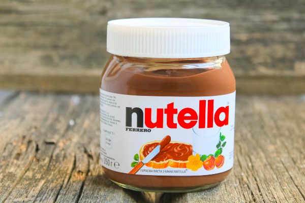 Pain au chocolat: Nutella sale in France sparks actual stampedes
