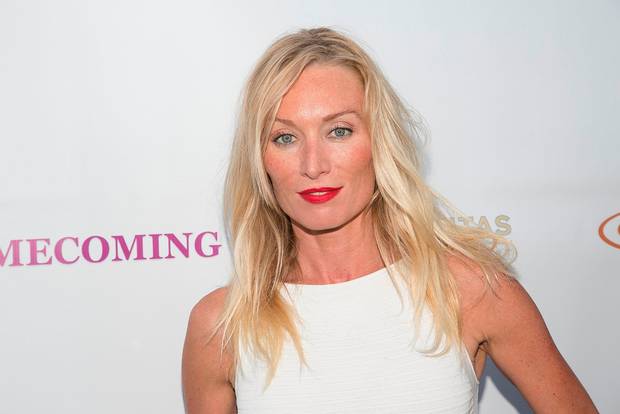 Victoria smurfit sexy