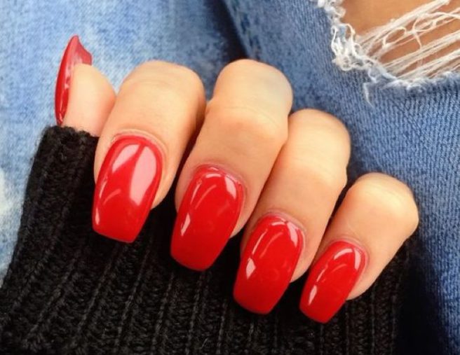 Valentine’s Day manicures that we’re head over heels in love with