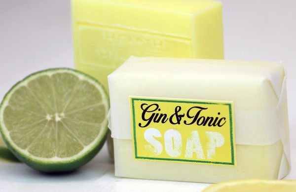 Stop everything! You can now buy GIN AND TONIC beauty products