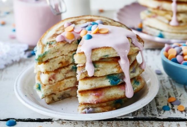 Fancy some unicorn pancakes with marshmallow sauce? Yes PLEASE