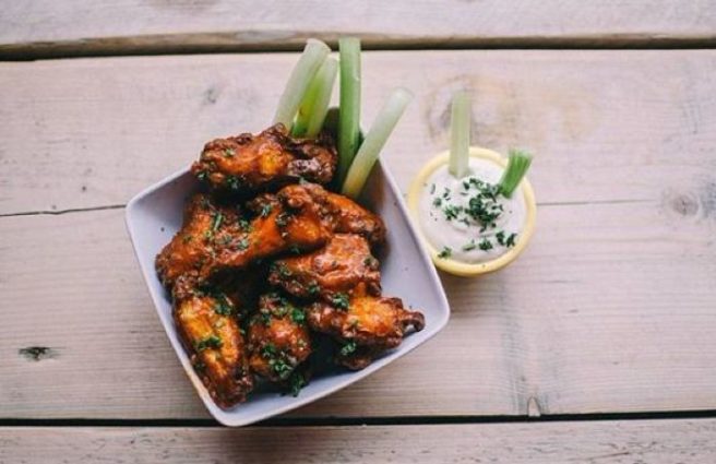 So, these 14 eateries are doing 2-4-1 WINGS just for Paddy’s Day