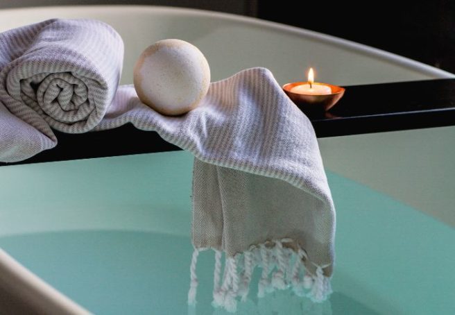 Why essential oils are key to curate mindfulness in our hectic lifestyles