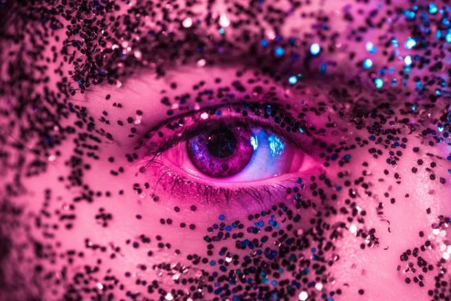 Glitter is being banned from these music festivals – for good reason