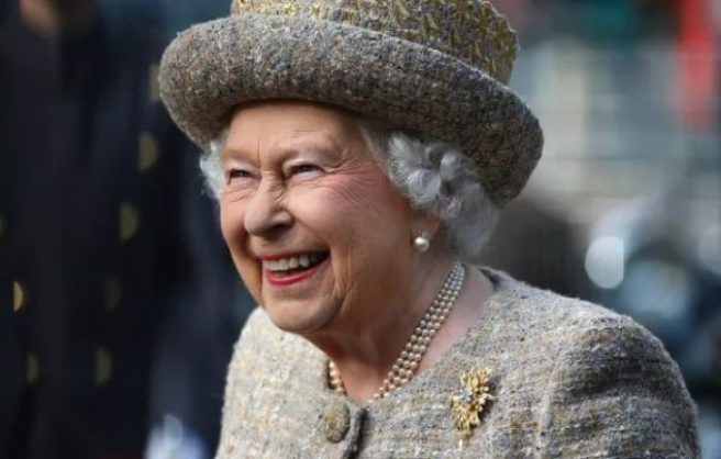 8 groovy things we did NOT know about The Queen of England