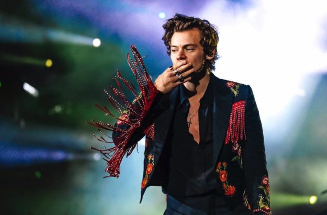 Harry Styles and his ”gf” reportedly broke up and we’re kinda confused