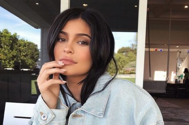GoFundMe campaign set up to get Kylie Jenner to 1 billion dollars