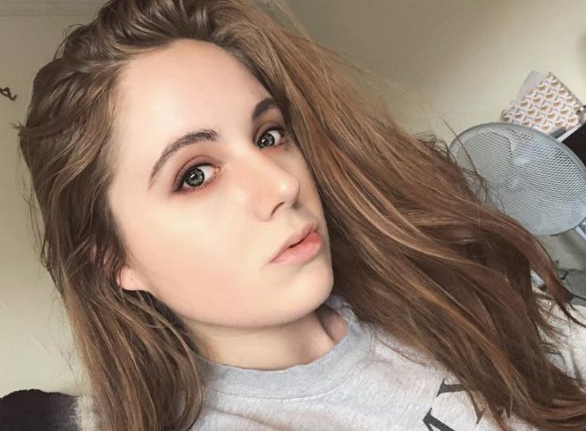 This girl’s BF does the SWEETEST thing for her every morning