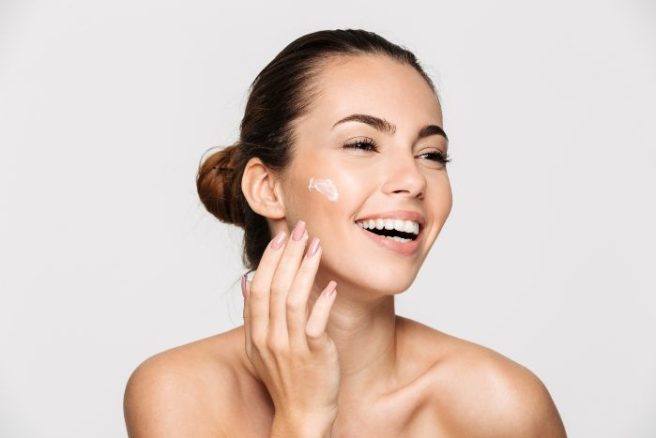 Say buh-bye to dry skin during winter with these fab tips