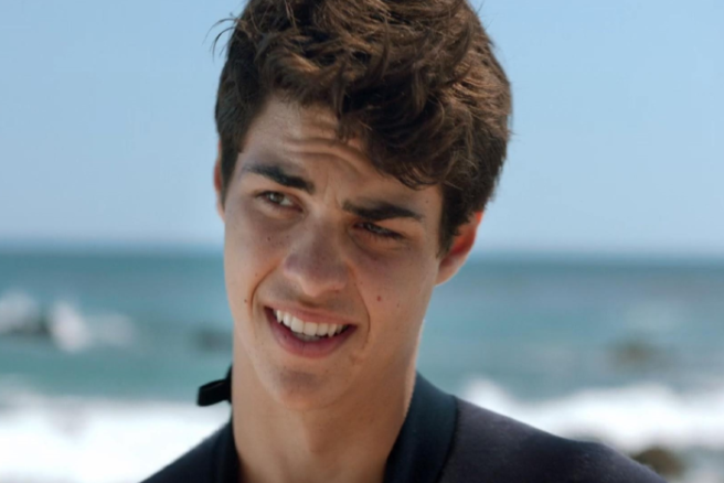 Noah Centineo singing Boyfriend by the Biebs is EVERYTHING