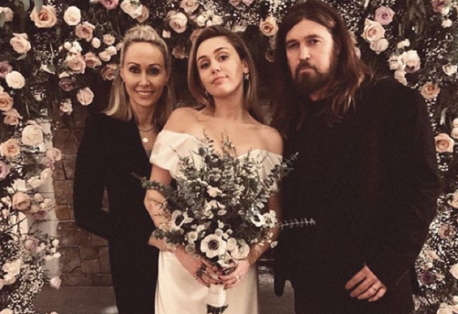 Miley and Liam post first honeymoon pics in the snow