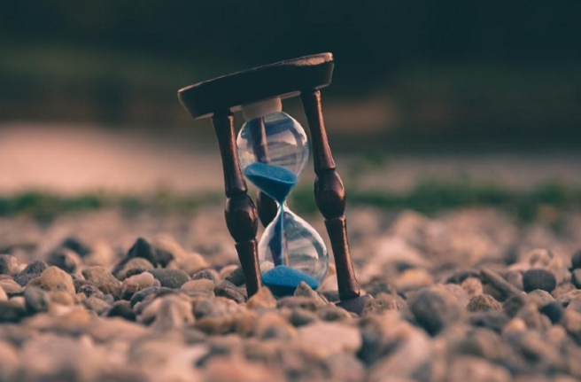 Welcome to the January Pay-Day Purgatory: The wait continues
