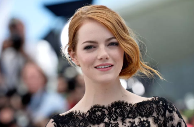 Emma Stone and her boyfriend make first public appearance