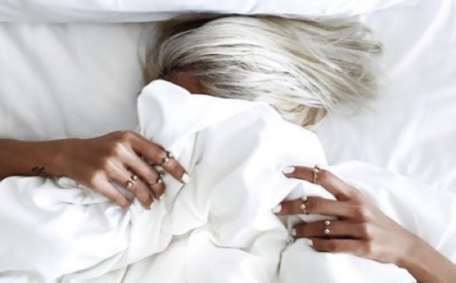 Beauty sleep! 5 beautiful benefits to snoozing on a silk pillowcase