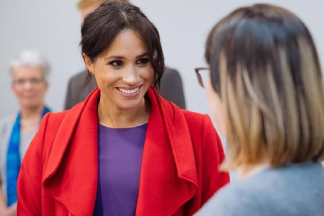 Here’s how you can recreate Meghan’s bun in five easy steps