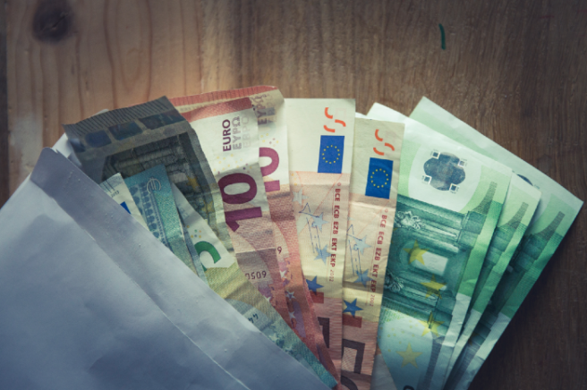 There has been an INCREASE in Ireland’s average weekly earnings