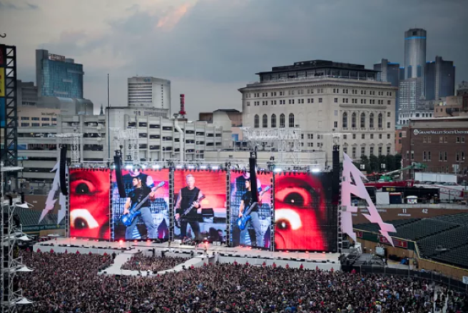 Dublin Bus announce shuttle bus for Metallica gig at Slane Castle