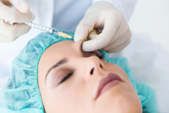 Simon Harris is contemplating banning botox and fillers for minors