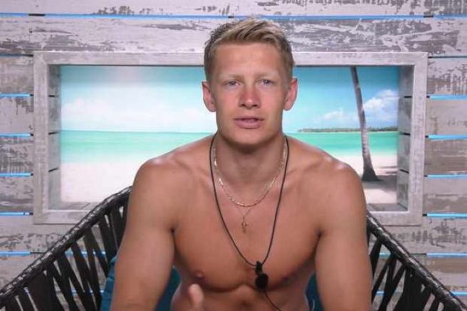 Love Island: Charlie Frederick was STILL dating new gal Arabella
