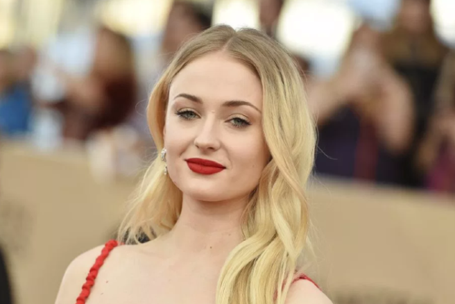 Sophie Turner accidentally gives fans glimpse of her wedding ring
