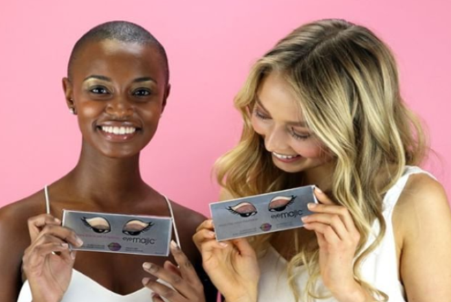 The world’s first fully-recyclable eyeshadow earns 5-star reviews