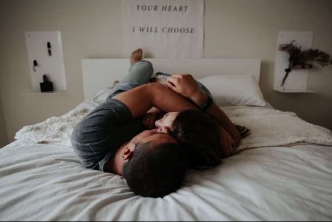 Sexy time study: Men prefer a gal who is emotionally unstable
